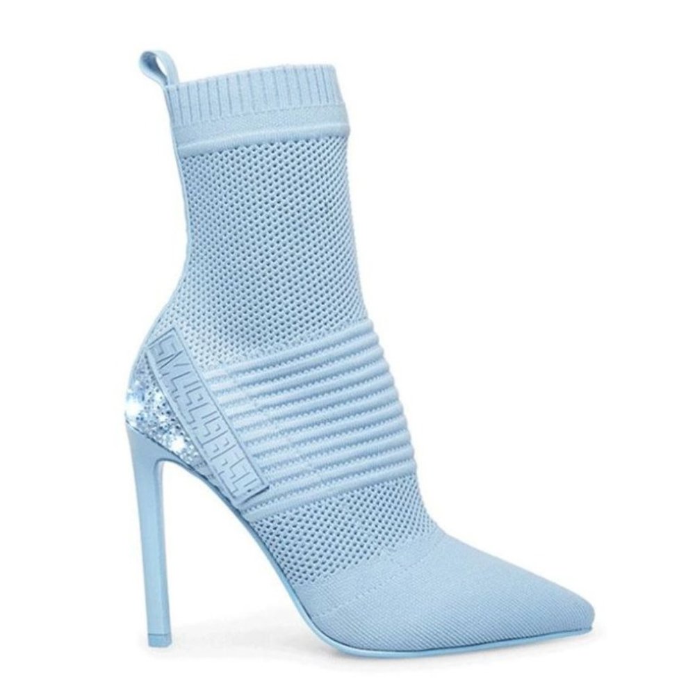 Steve Madden Maxwelle Booties in Blue